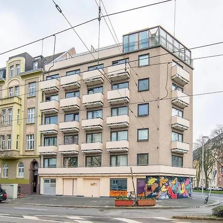 Studio Rosso - Central - Balcony - Trade Fair