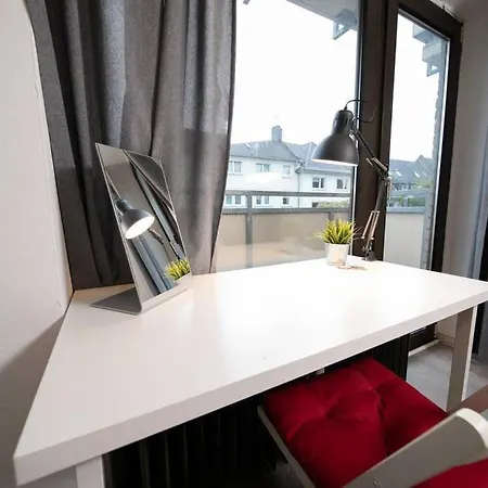 Studio Rosso - Central - Balcony - Trade Fair Apartamento